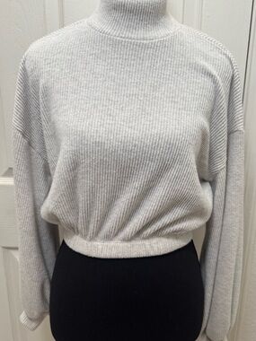 Forever 21 Grey Ribbed Turtleneck Sweater